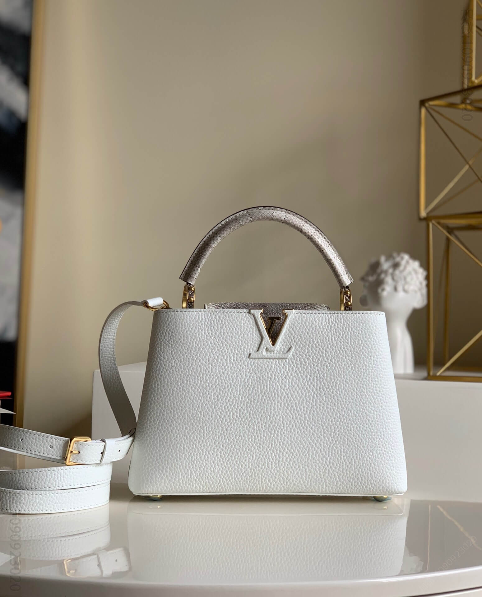 LV 水蛇皮 Capucines 小号手袋