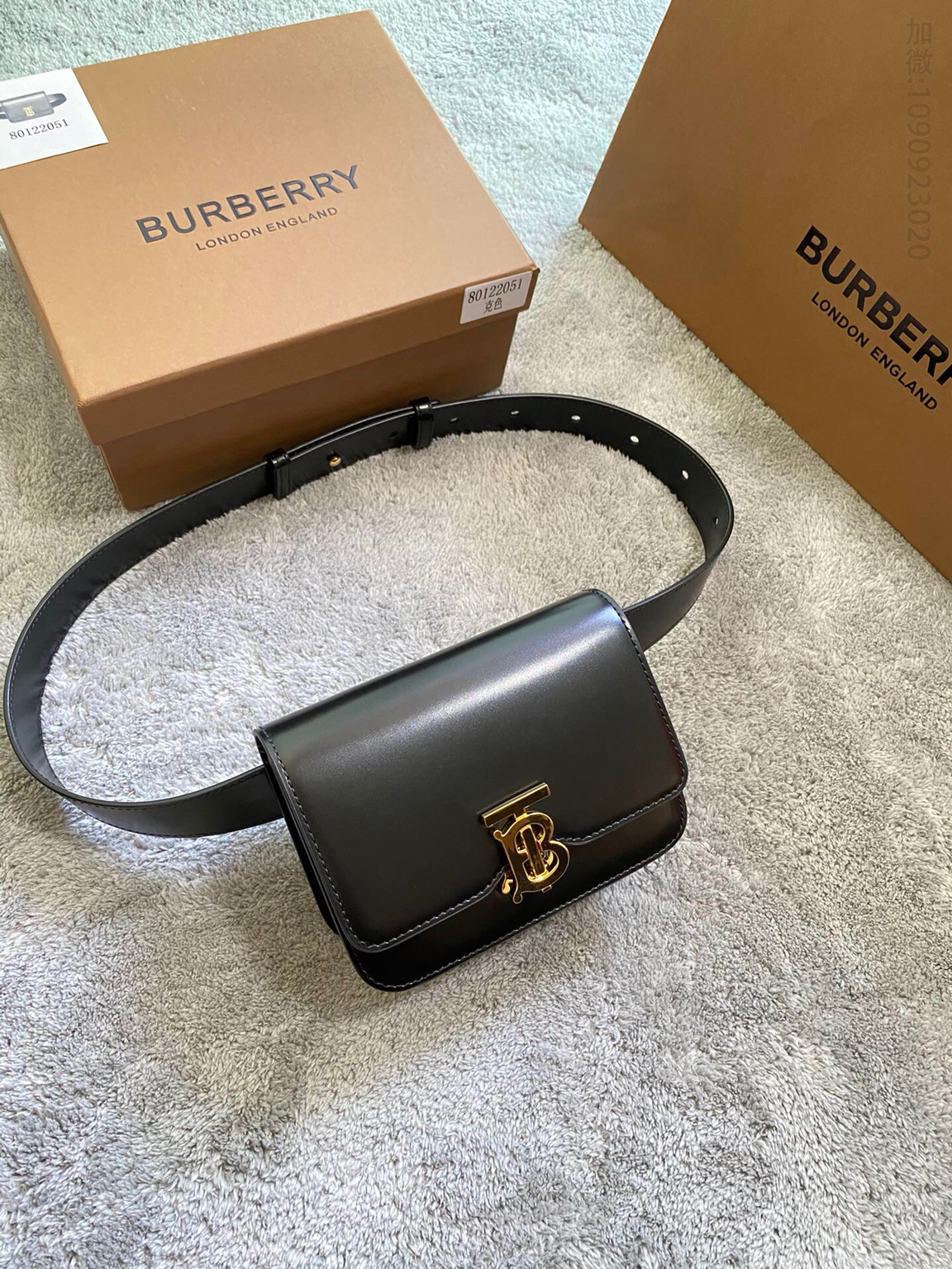 Burberry巴宝莉TB系列牛皮腰包