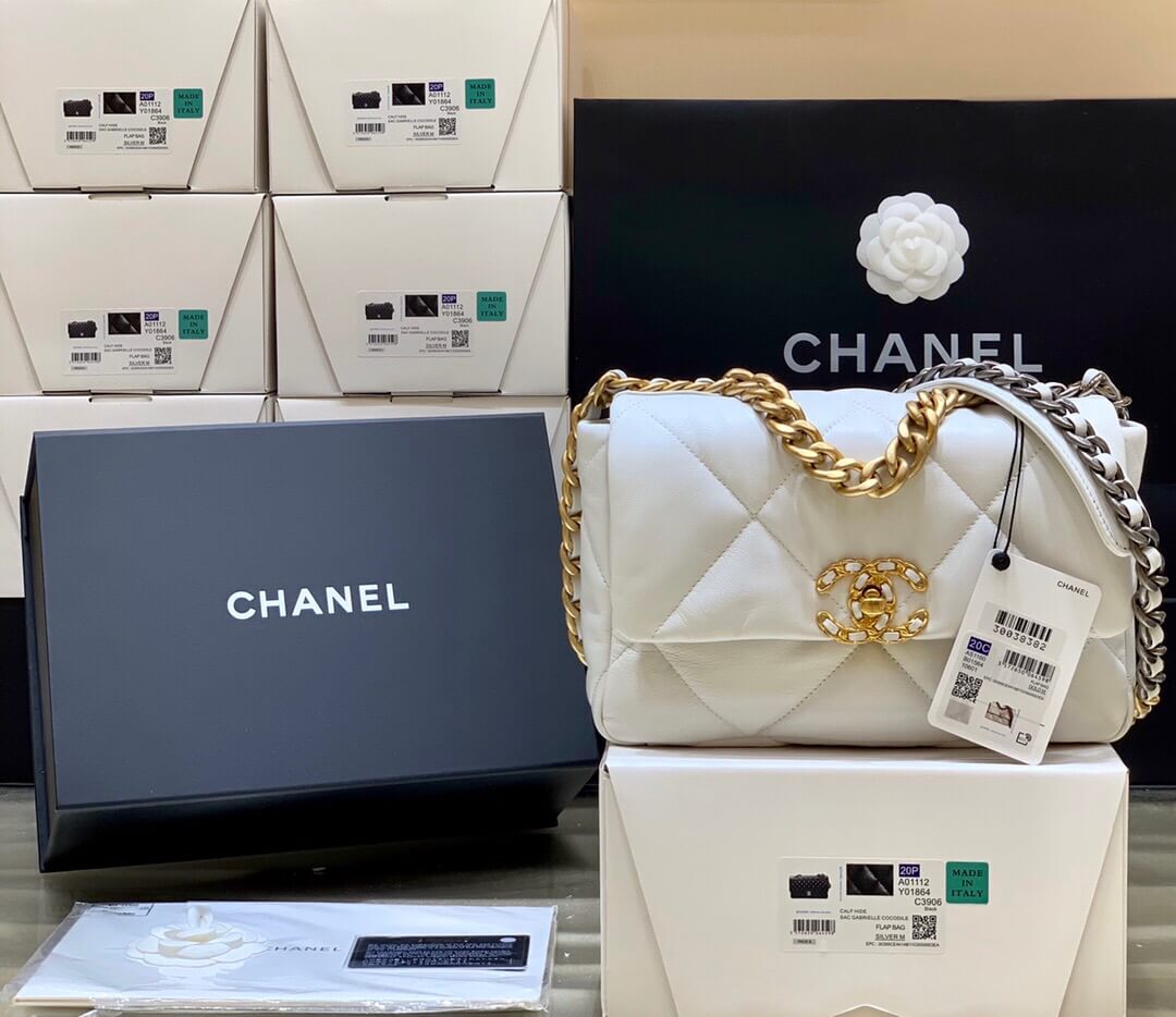 Chanel香奈儿 全新至尊版本原厂GR山羊皮19 bag AS1160白色