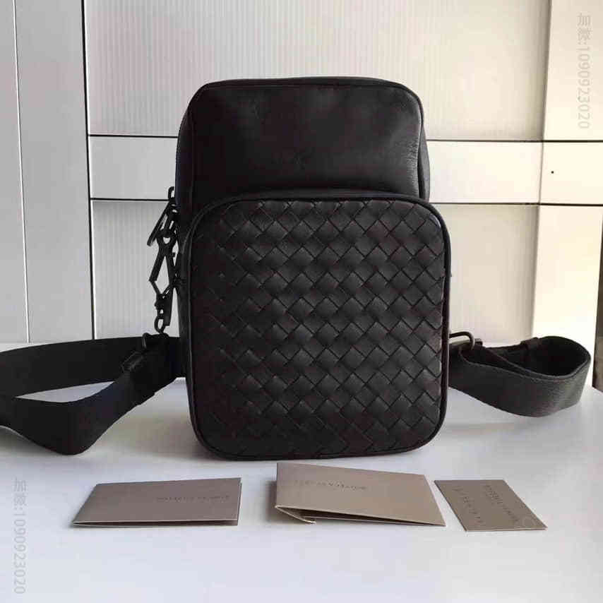 Bottega Veneta（葆蝶家）BV 407385 专柜新款男士小号登机包