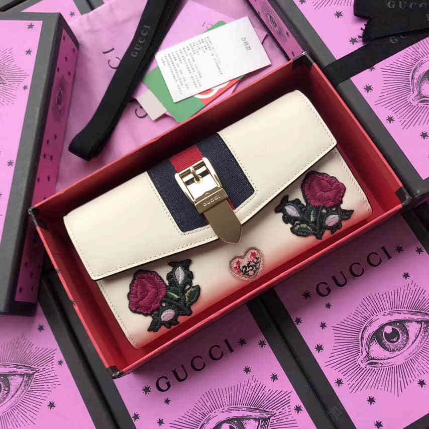 Gucci古驰/米白玫瑰花全皮Sylvie长夹翻盖皮夹 476084