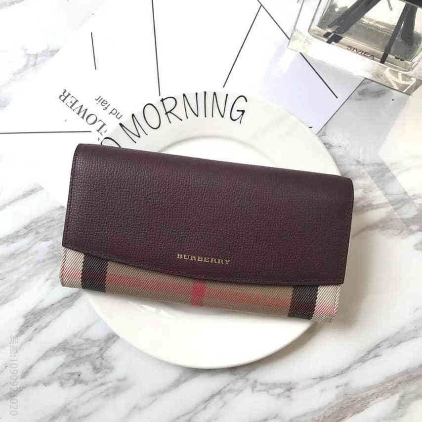 巴宝莉（Burberry）Banner手袋系列钱包