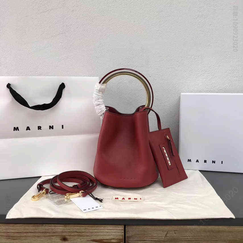 MARNI/玛尼 红色圆环桶包