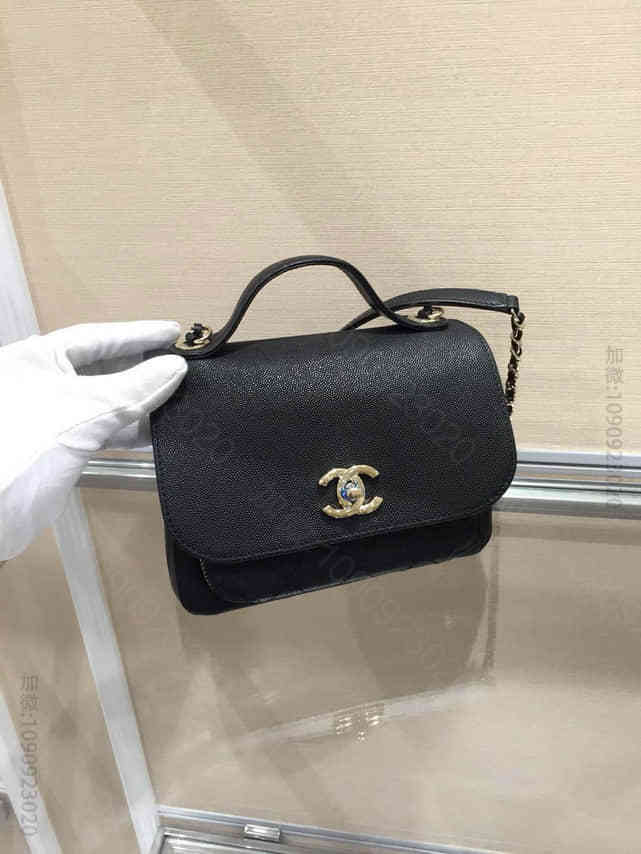 香奈儿2017年春季款Chanel邮差包 黑色