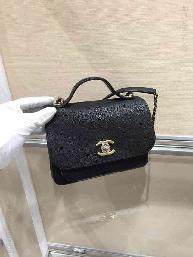 香奈儿2017年春季款Chanel邮差包 黑色