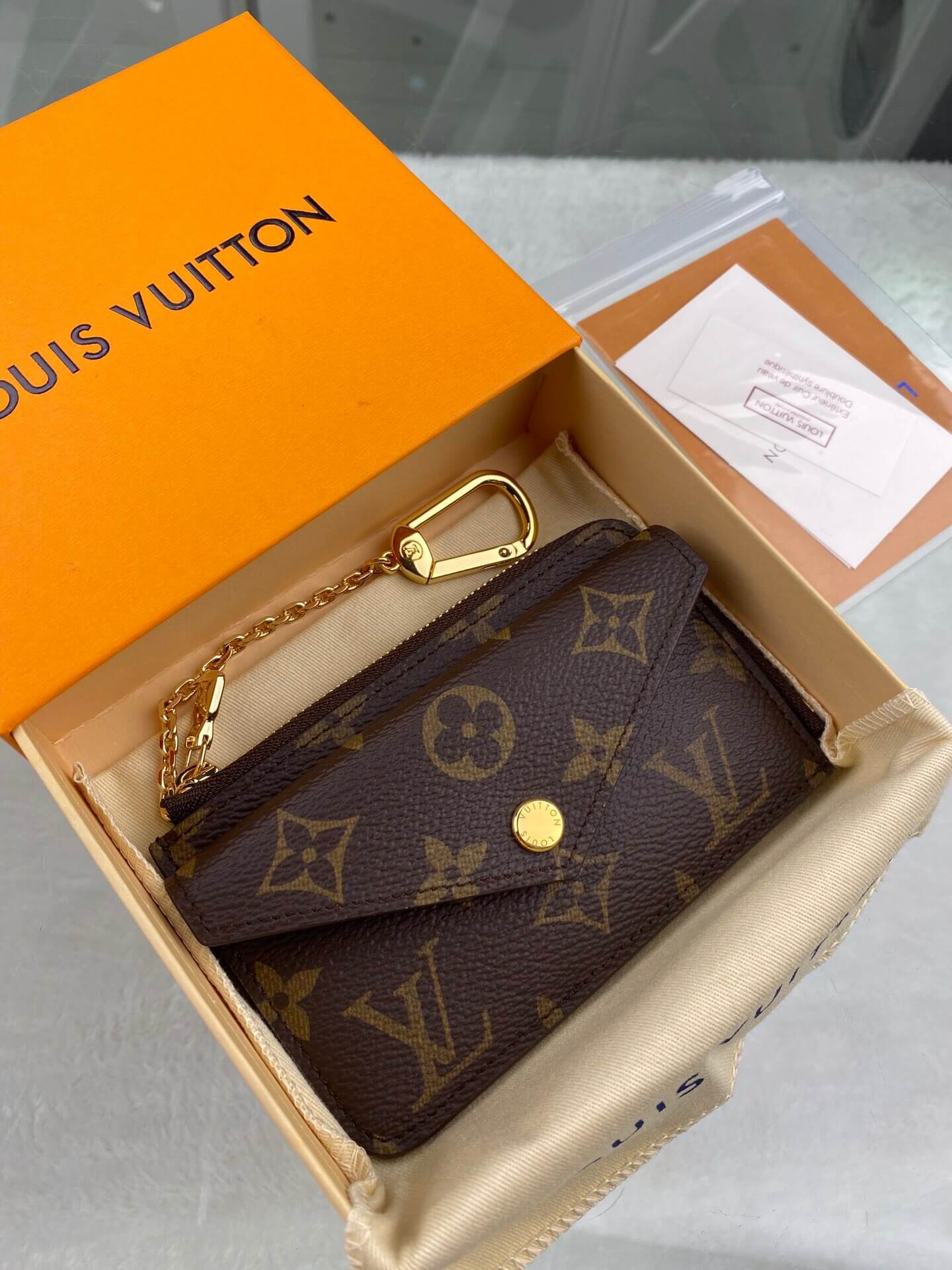高仿LV女士卡包 LV女士卡包 Louis Vuitton LV Recto Verso 卡夹 M69431 高仿LV卡包 M69431
