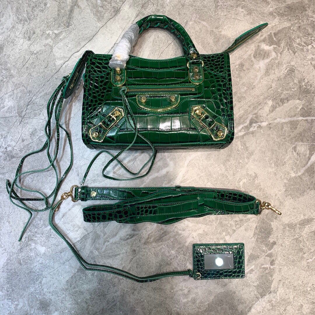 Balenciaga巴黎世家原版鳄鱼纹牛皮配金边机车包228