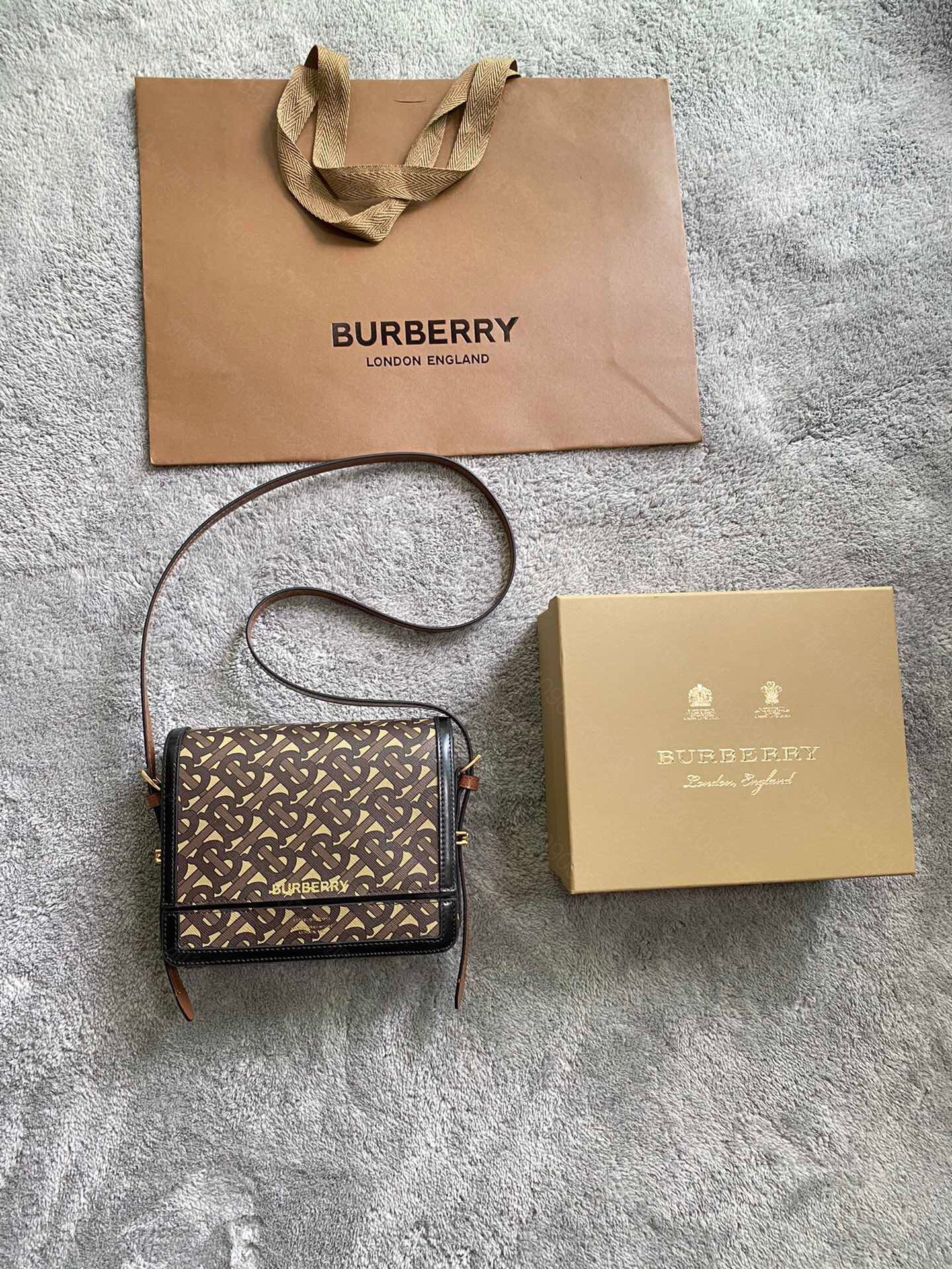 Burberry巴宝莉Horseferry 印花Grace - 格雷丝包