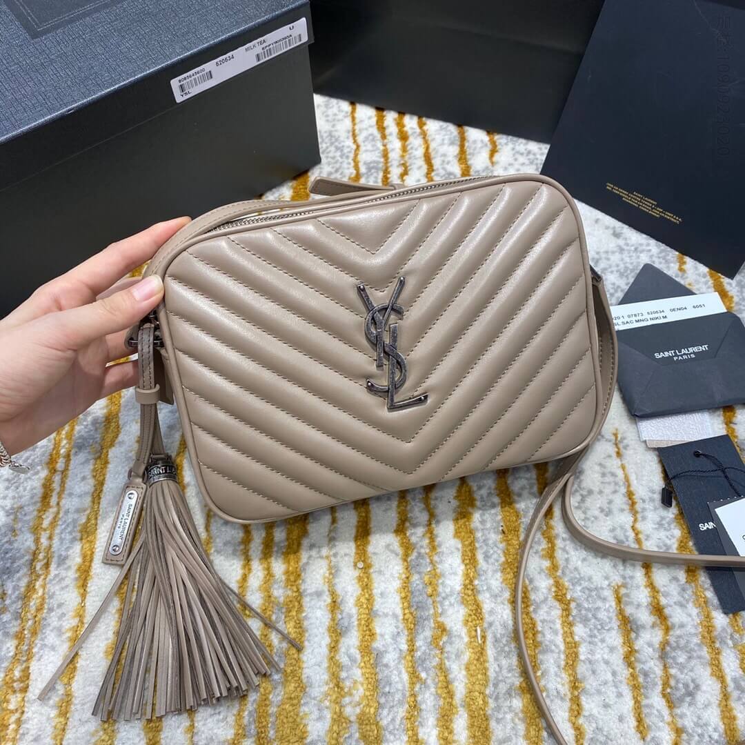 圣罗兰 Saint Laurent YSL LOU 23CM斜挎相机包 520534奶茶色银扣