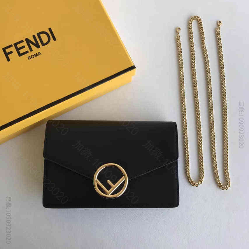 芬迪 006 F IS FENDI迷你手袋