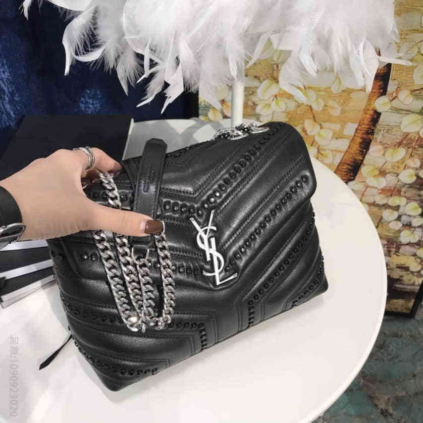 圣罗兰/YSL 巴黎专柜最新同步款黑色铆钉小羊皮小号邮差包 470831
