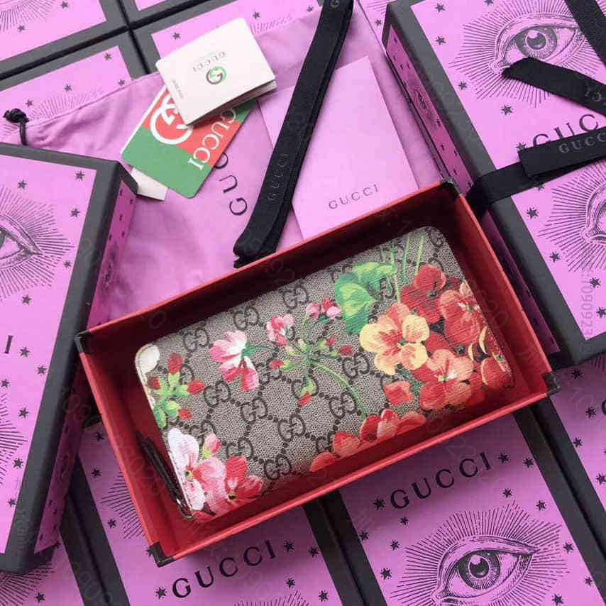 Gucci古驰 /女士长款钱包 帆布 印花 拉链404071 KU2IN 8...