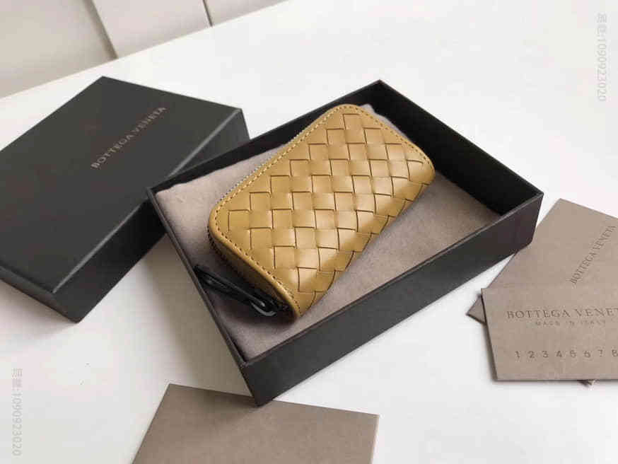 Bottega Veneta/BV 120745 新款胎牛皮钥匙包