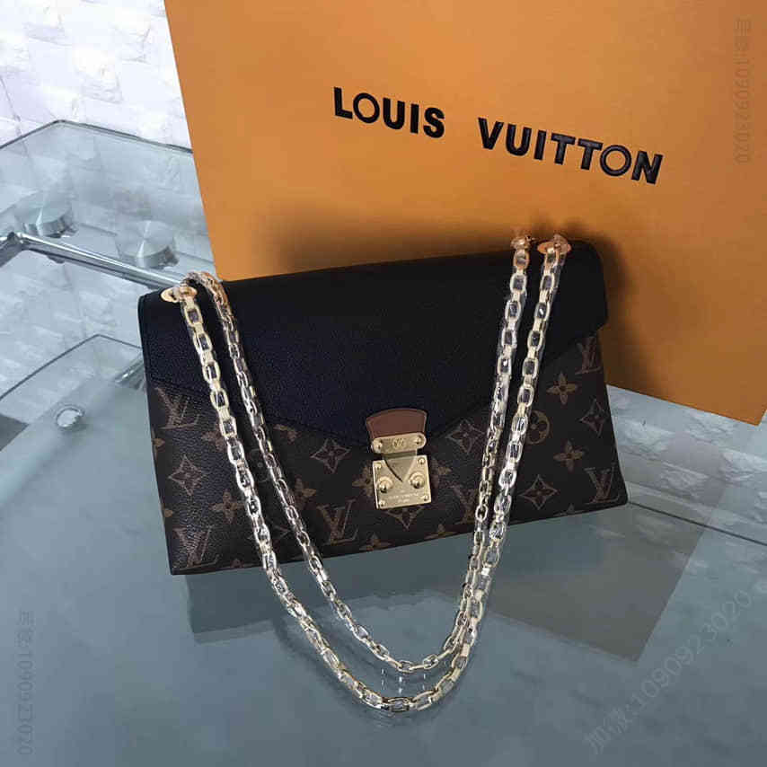路易威登LV Monogram涂层帆布和小牛皮Pallas Chain 手袋 M41223