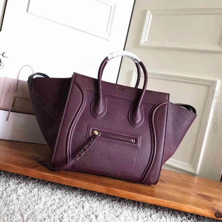 赛琳Celine Phantom荔枝纹牛皮幻影蝙蝠包