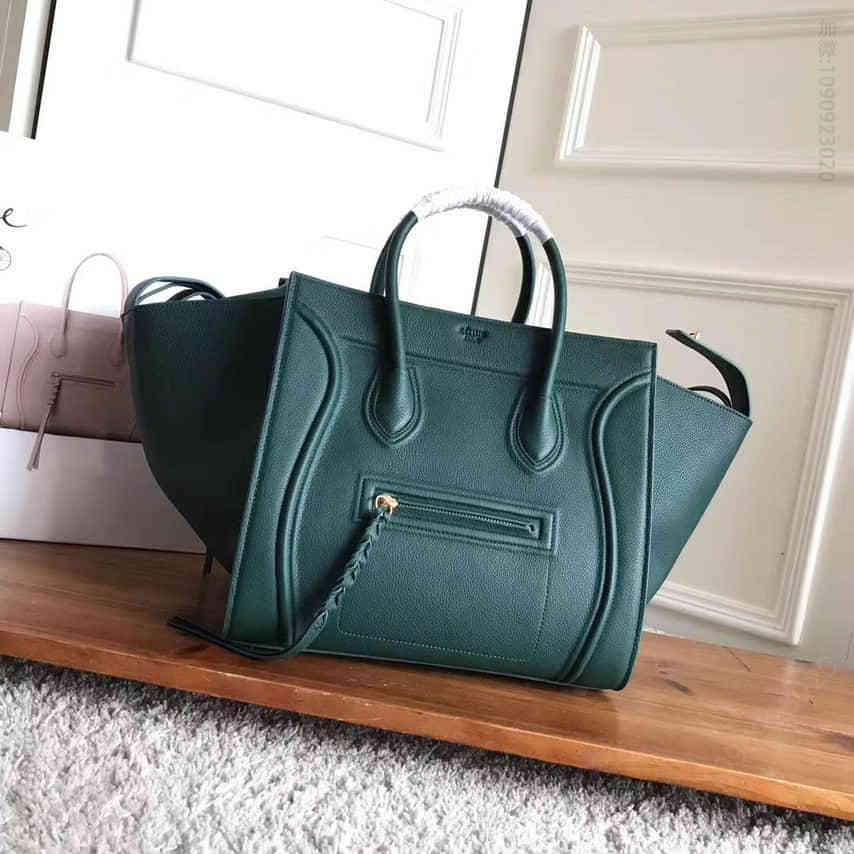 赛琳Celine Phantom荔枝纹牛皮幻影蝙蝠包