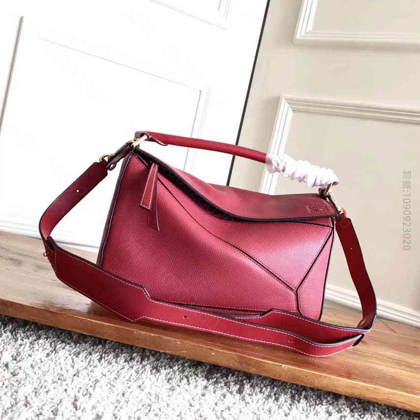 Loewe/罗意威 Puzzle 砖红色荔枝纹牛皮拼接几何包 中号
