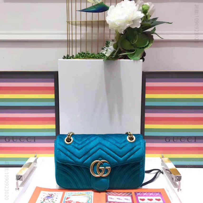 Gucci古驰 17新款女包时尚天鹅绒链条肩背包443497