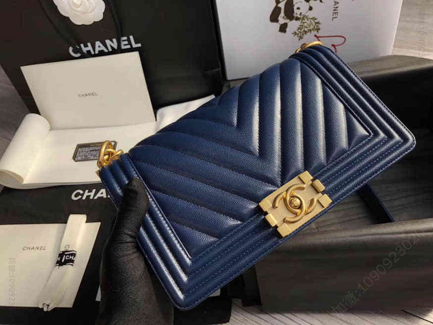 代购级 Chanel香奈儿Leboy 沙金扣 小球纹V纹中号25cm链条斜挎包