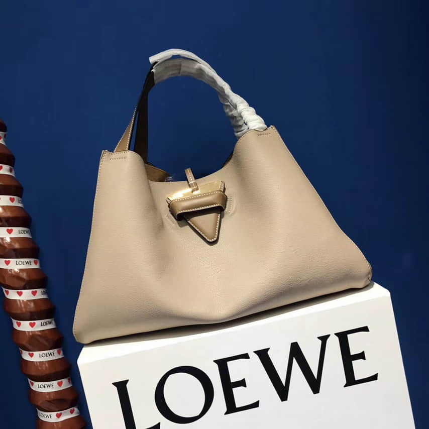 高仿罗意威女士购物袋 罗意威女士购物袋 Loewe Barcelona Tote 罗意威三角包购物袋 杏色 
