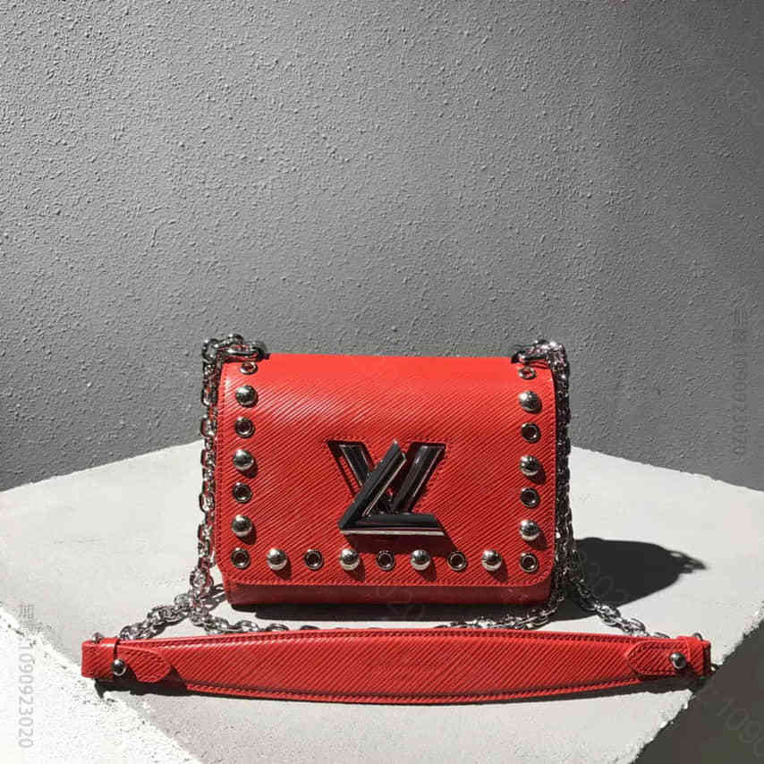 Louis Vuitton路易威登LV Epi皮革柳钉装饰TWIST肩背斜挎...