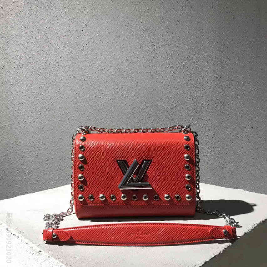 LV 水波纹皮革饰钉与孔眼TWIST中号手袋 M54269