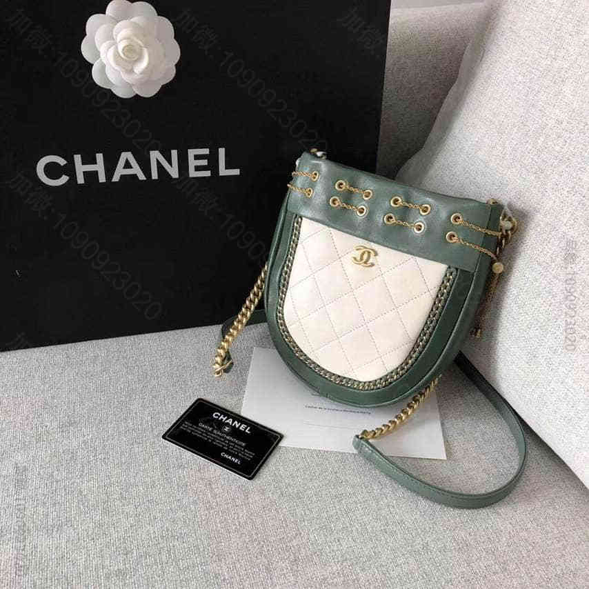 Chanel/香奈儿2023最新网红款链条装饰小猪包 绿色米白拼色
