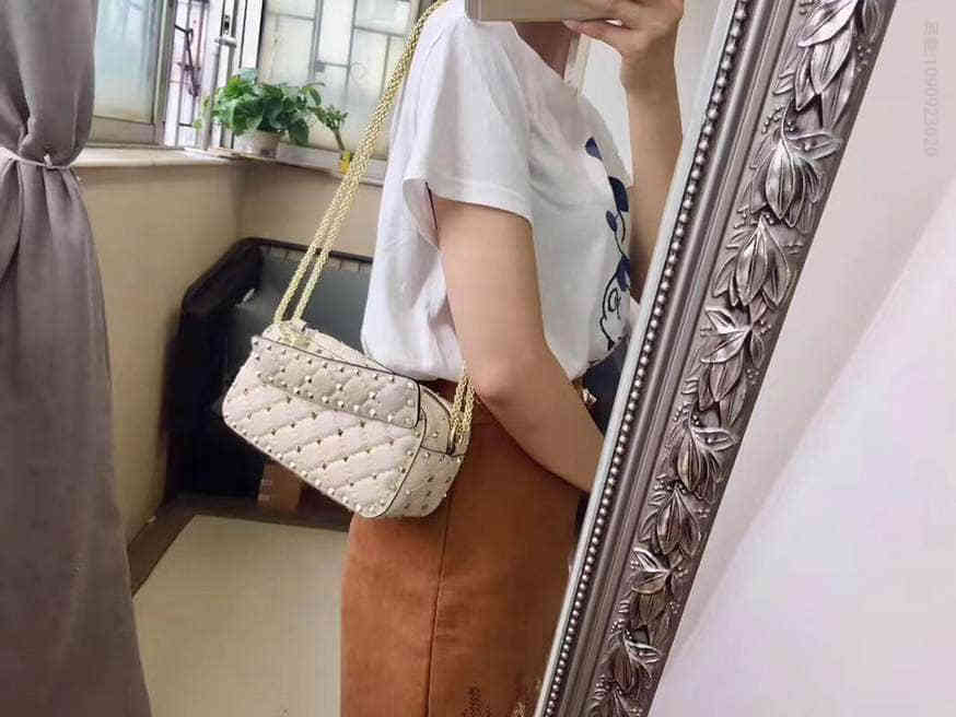 Valentino小清新小钉修饰手包化妆包单肩斜挎包0125白色/金钉