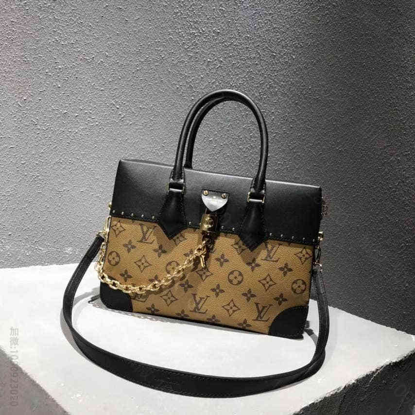 LV/路易威登限量走秀款City Malle链条锁头手提包M43595