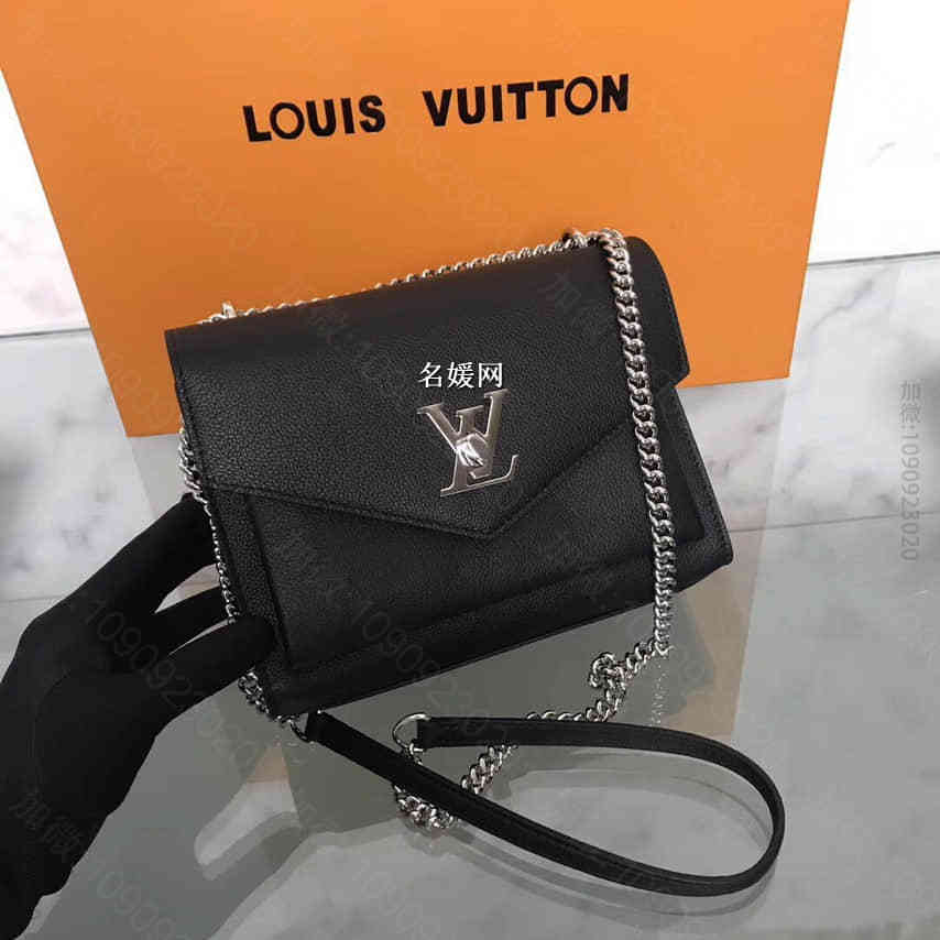 LV/路易威登 柔软小牛皮Mylockme BB手袋 M51418