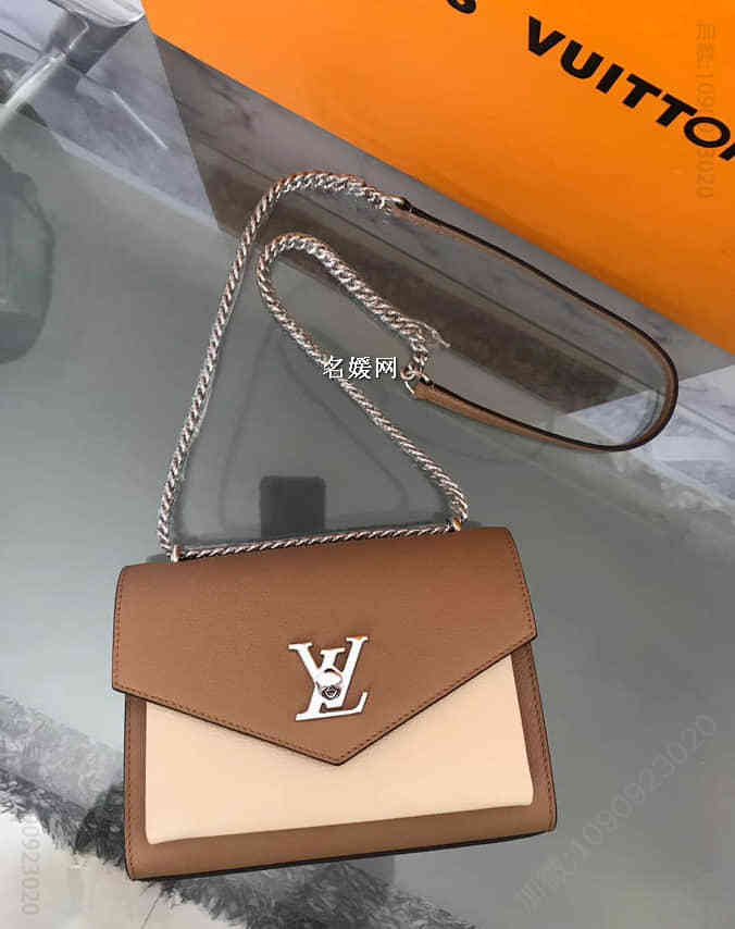 LV/路易威登 柔软小牛皮Mylockme BB肩背斜挎包 M51424