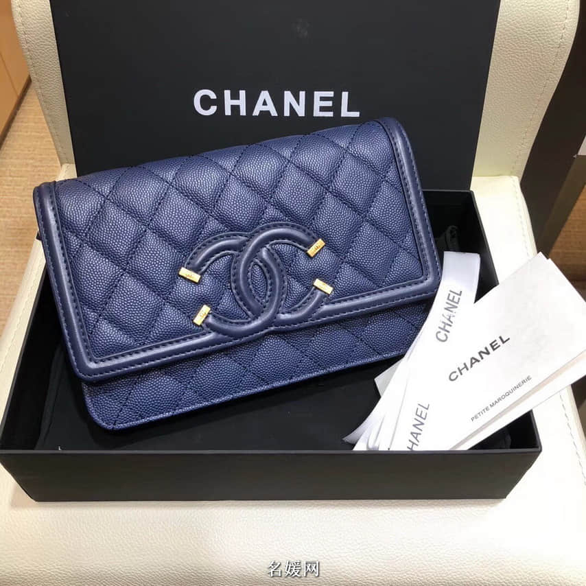 香奈儿（Chanel）细颗粒球纹牛皮双c车线logo斜挎包88635深蓝