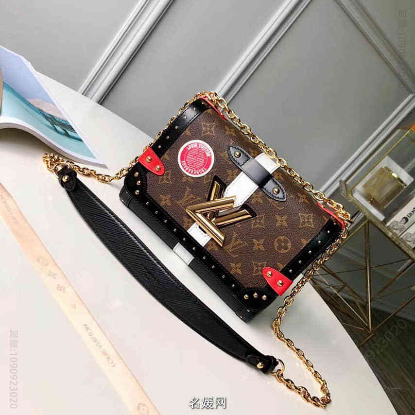LV/路易威登 徽章牛皮贴饰与饰钉Twist 中号手袋 M43629