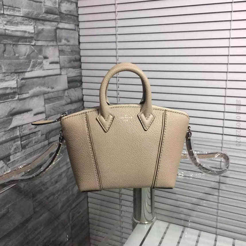 M61256_路易威登包包 原单LV 女士花瓣灰色色牛皮字母提挎两用包 M61256 lv迷你包的搭配 高仿LV女包价格