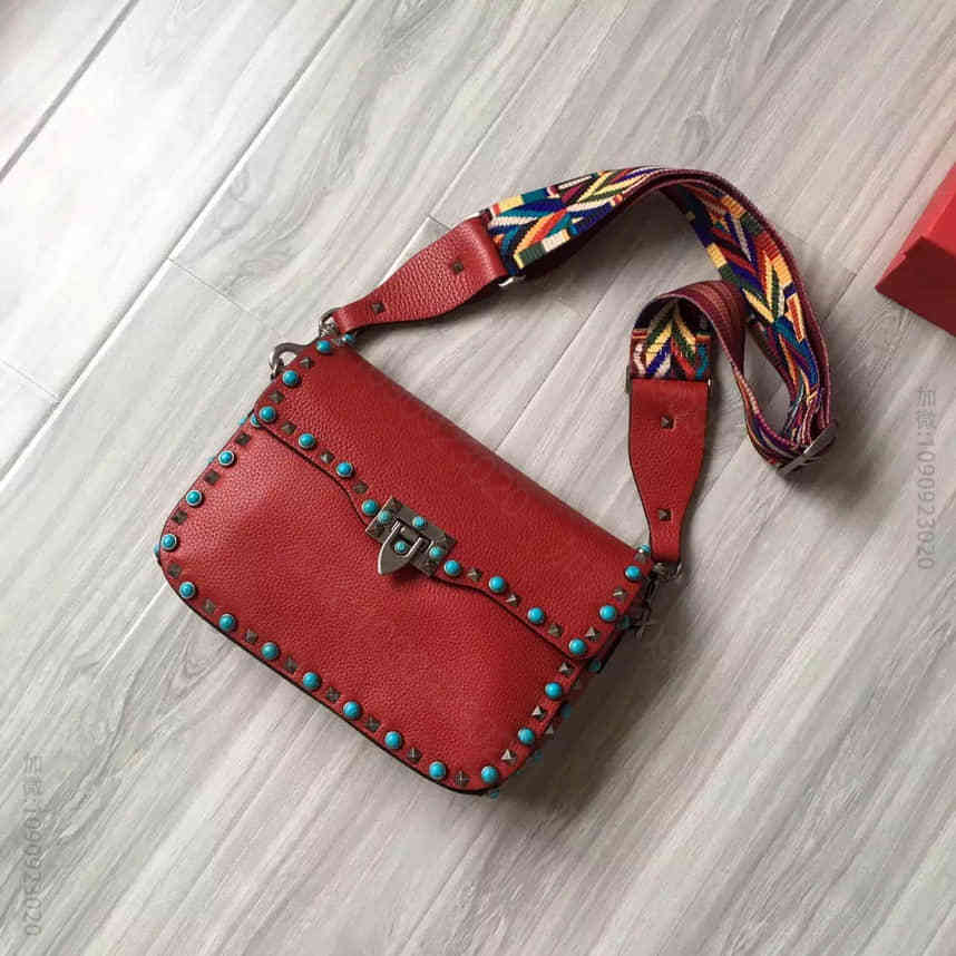 Valentino Rockstud 天空蓝宝石钉 横款专柜单肩女包大号 v...