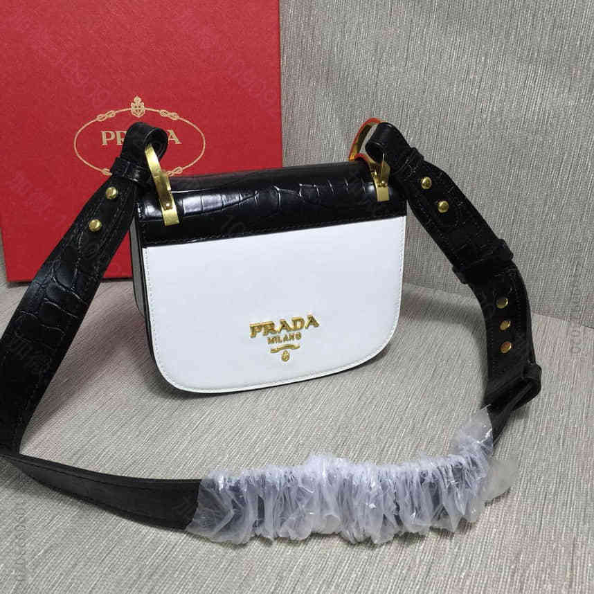 PRADA 2016最新走秀款 1BD039 高仿品牌包包直销