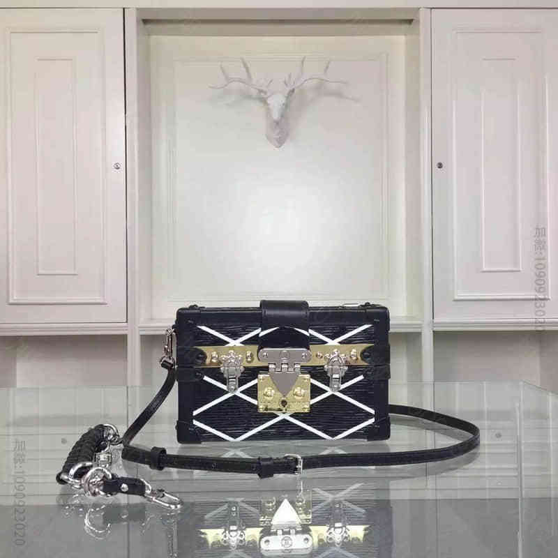 Louis Vuitton M40273 必备旅行箱 黑色 lv精仿包包