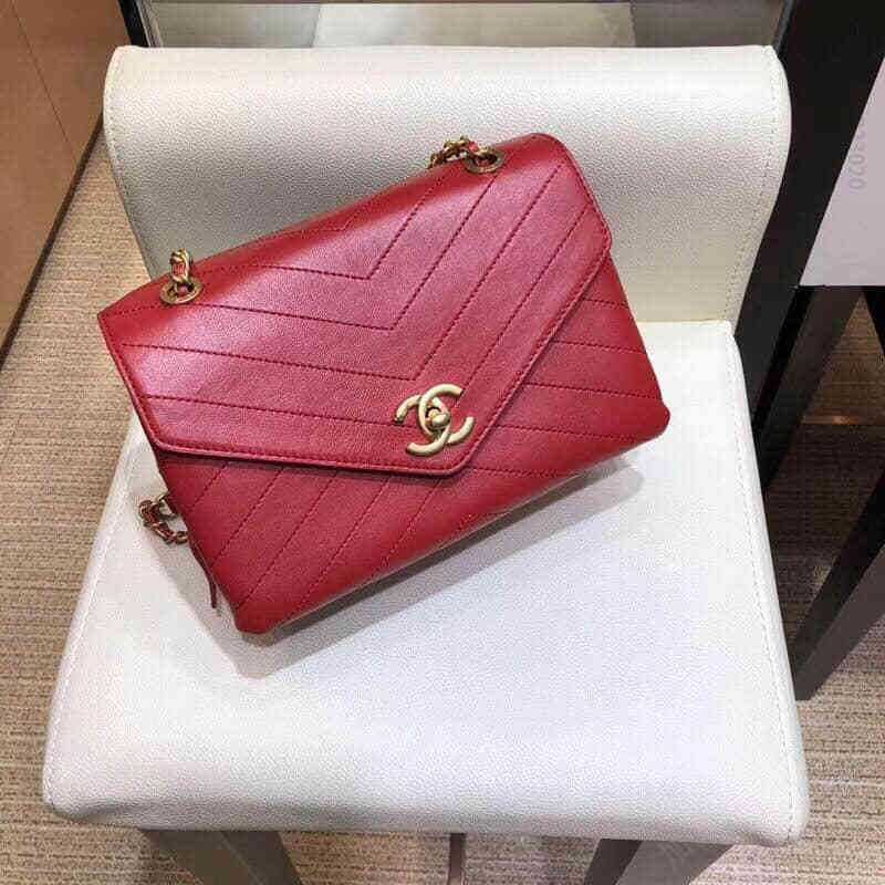 香奈儿/ Chanel 翻盖链条搭皮单肩斜挎女包 人字纹邮差包