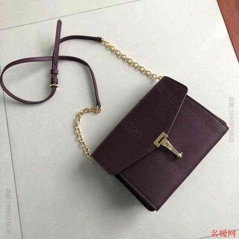 巴宝莉/Burberry 老鼠货 粒纹牛皮斜背包