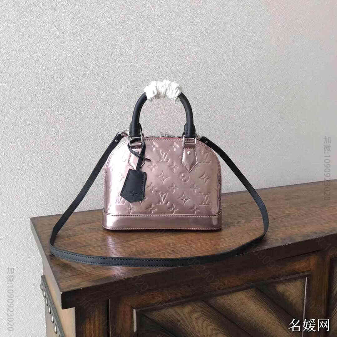 LV路易威登 BB镜面漆皮手提斜挎女包 贝壳包M90485
