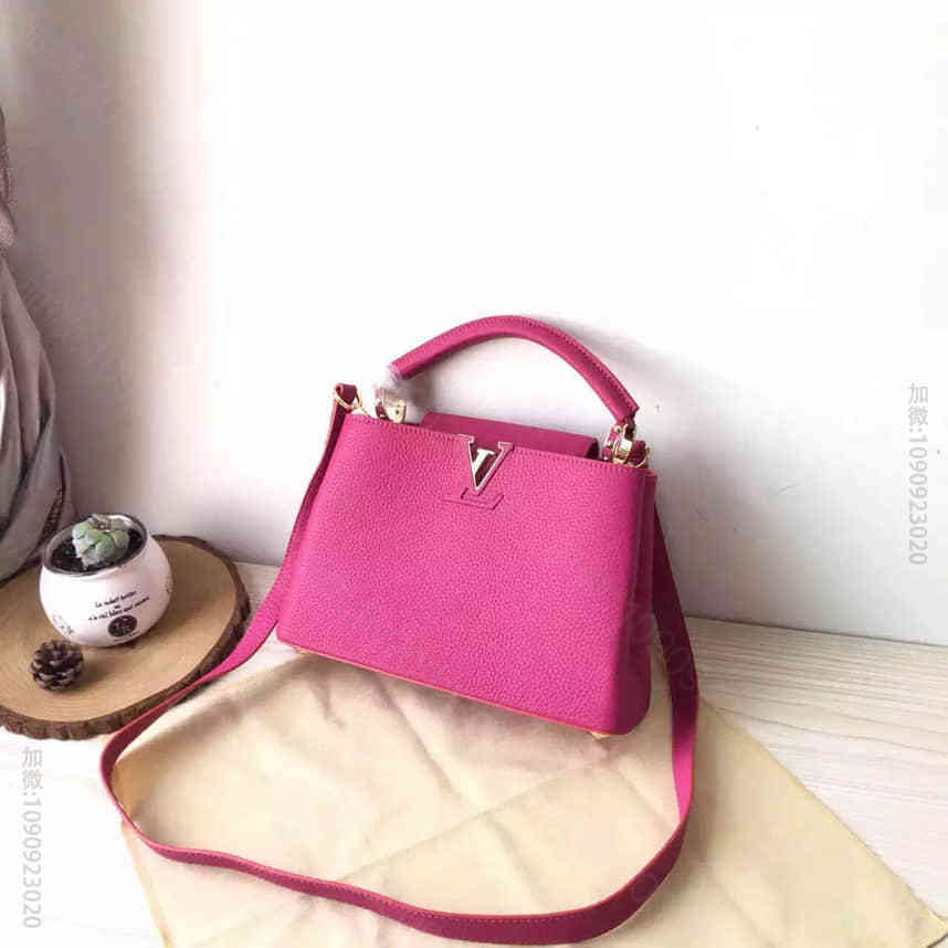 LV M94517 Capucines BB手袋 女包单肩斜跨手提包 世界顶...