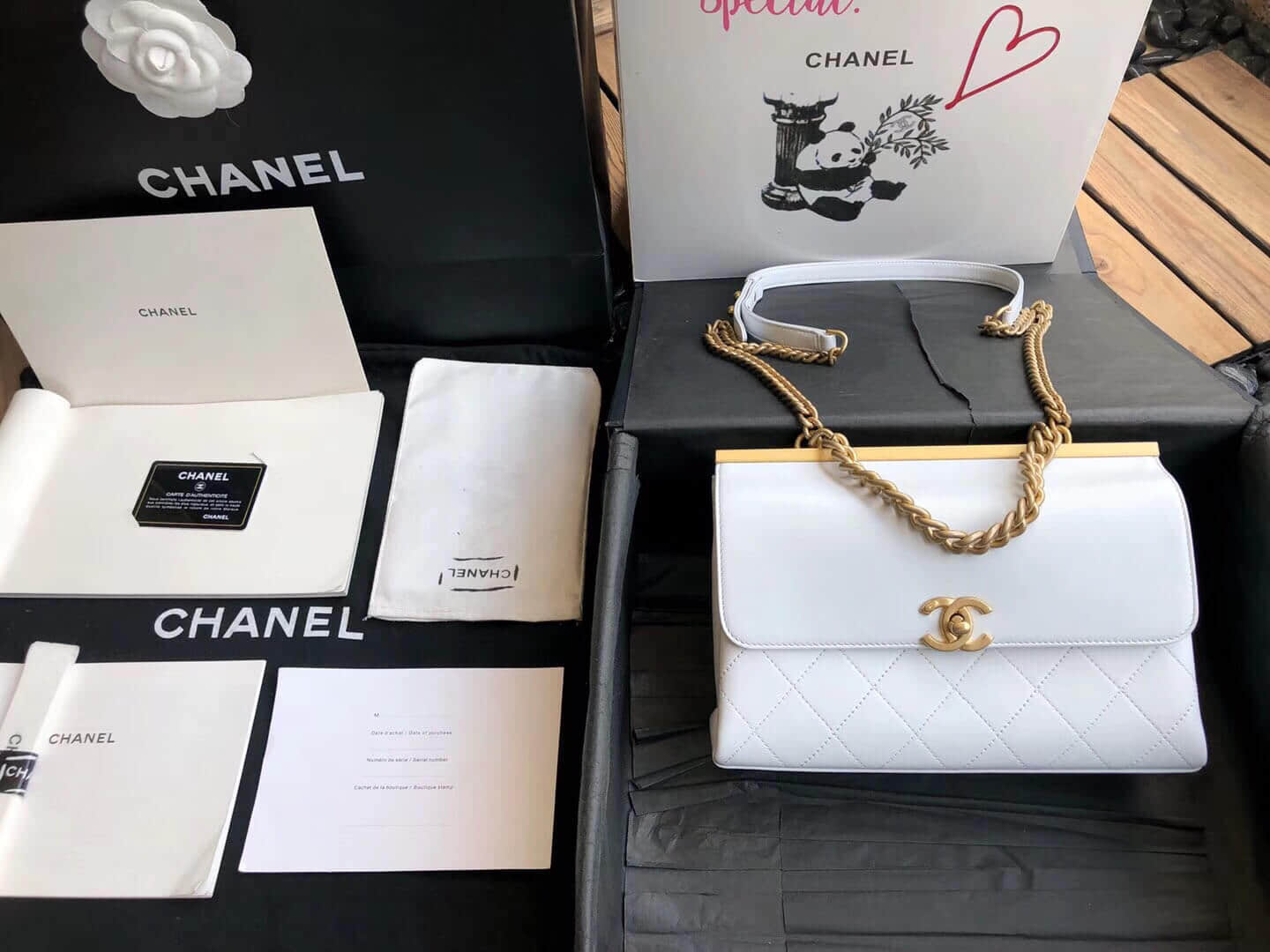 Chanel/香奈儿2023夏季新款白色双面金色链条口子翻盖包