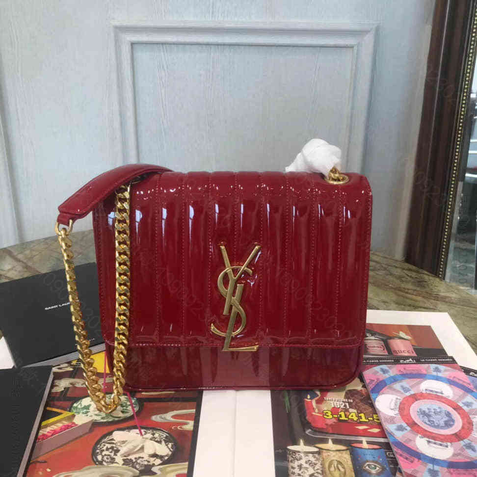 YSL/圣罗兰 18ss新款 Vicky 大号艳红色漆皮包 532595