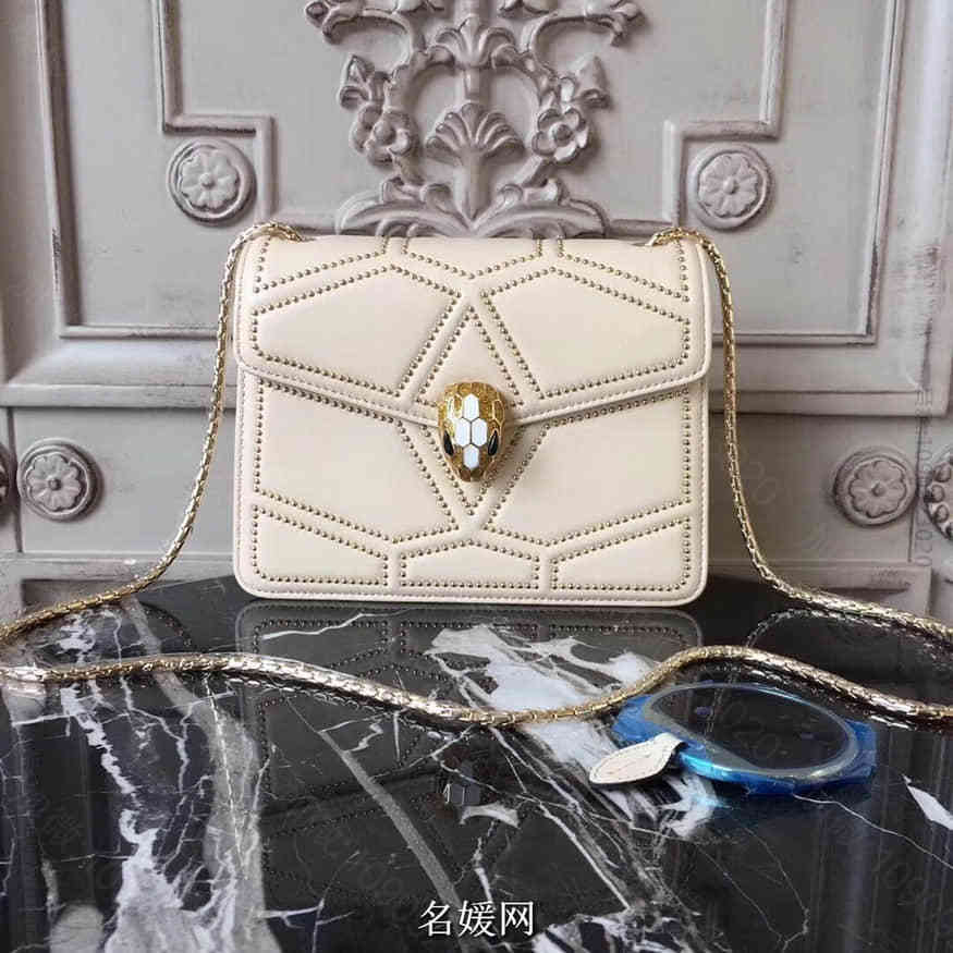 BVLGARI 新款Serpenti Forever系列 衍缝饰钉网格图案翻...