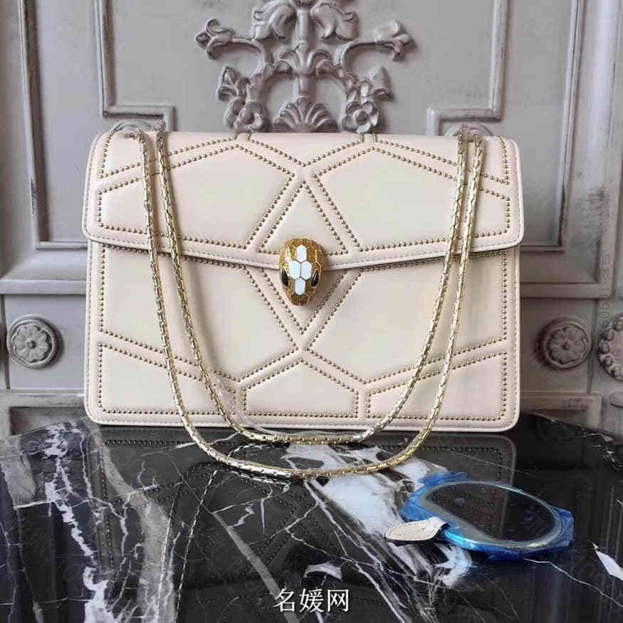 BVLGARI 新款Serpenti Forever系列 衍缝饰钉网格图案翻...