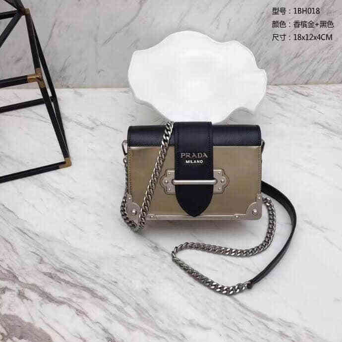 PRADA/普拉达 18年新款Cahier单肩包 1BH018