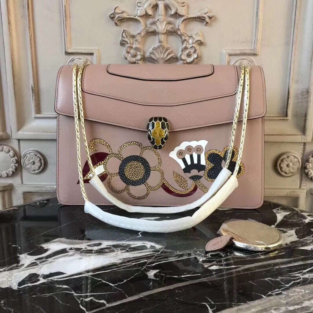 BVLGARI 2023秋冬新品Serpenti Forever系列翻盖包 ...