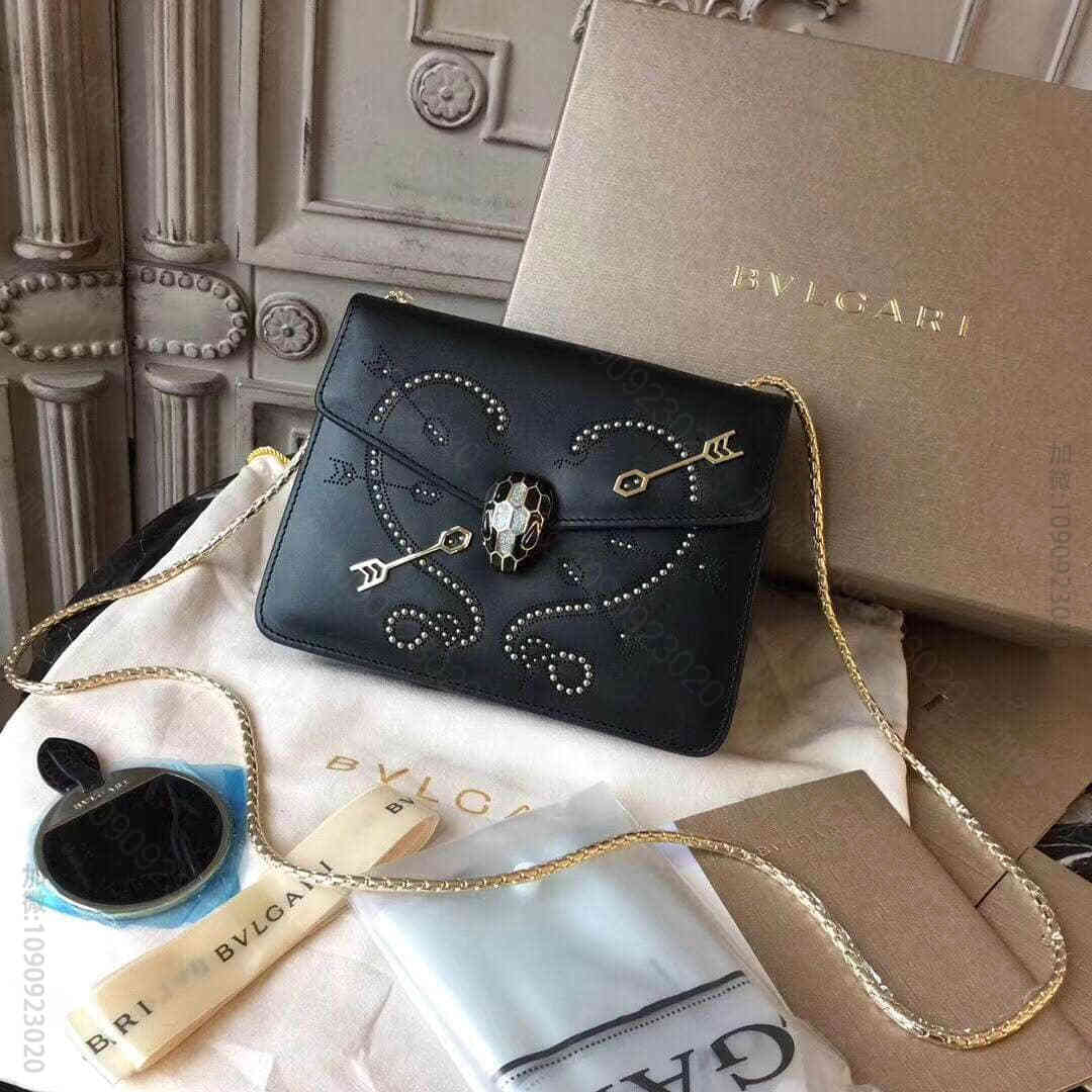 BVLGARI爱神之箭Serpenti Forever heart饰钉舌头包...