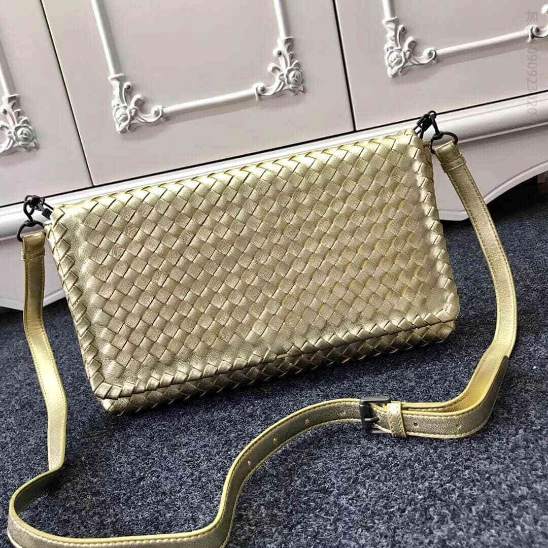葆蝶家（BottegaVeneta） BV intrecciato羊皮编织斜挎小包 MS3887