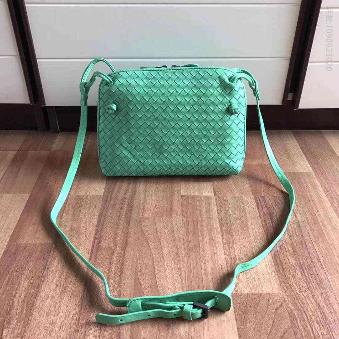 葆蝶家（BottegaVeneta） BV 小羊皮编织斜挎女包 MS114